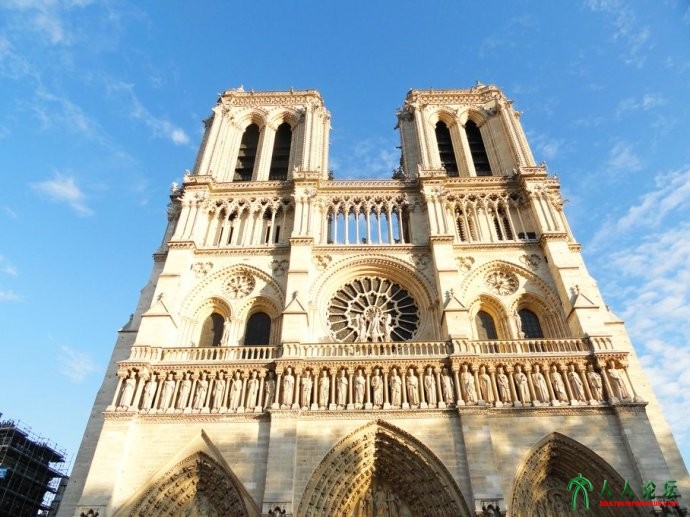 巴黎圣母院.jpg