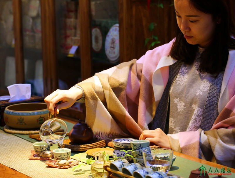 《赏茶》连素萍13910213319.jpg