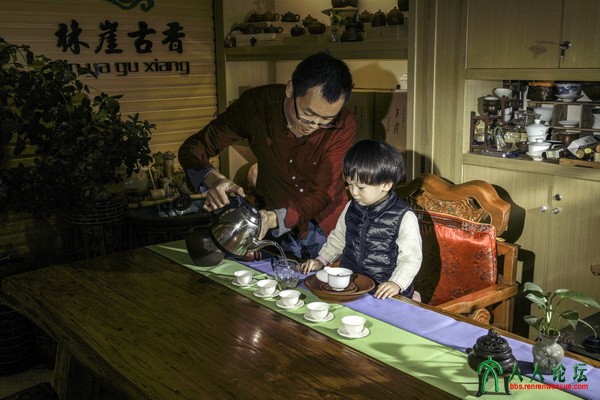 我和爸爸学茶艺（两岁半）